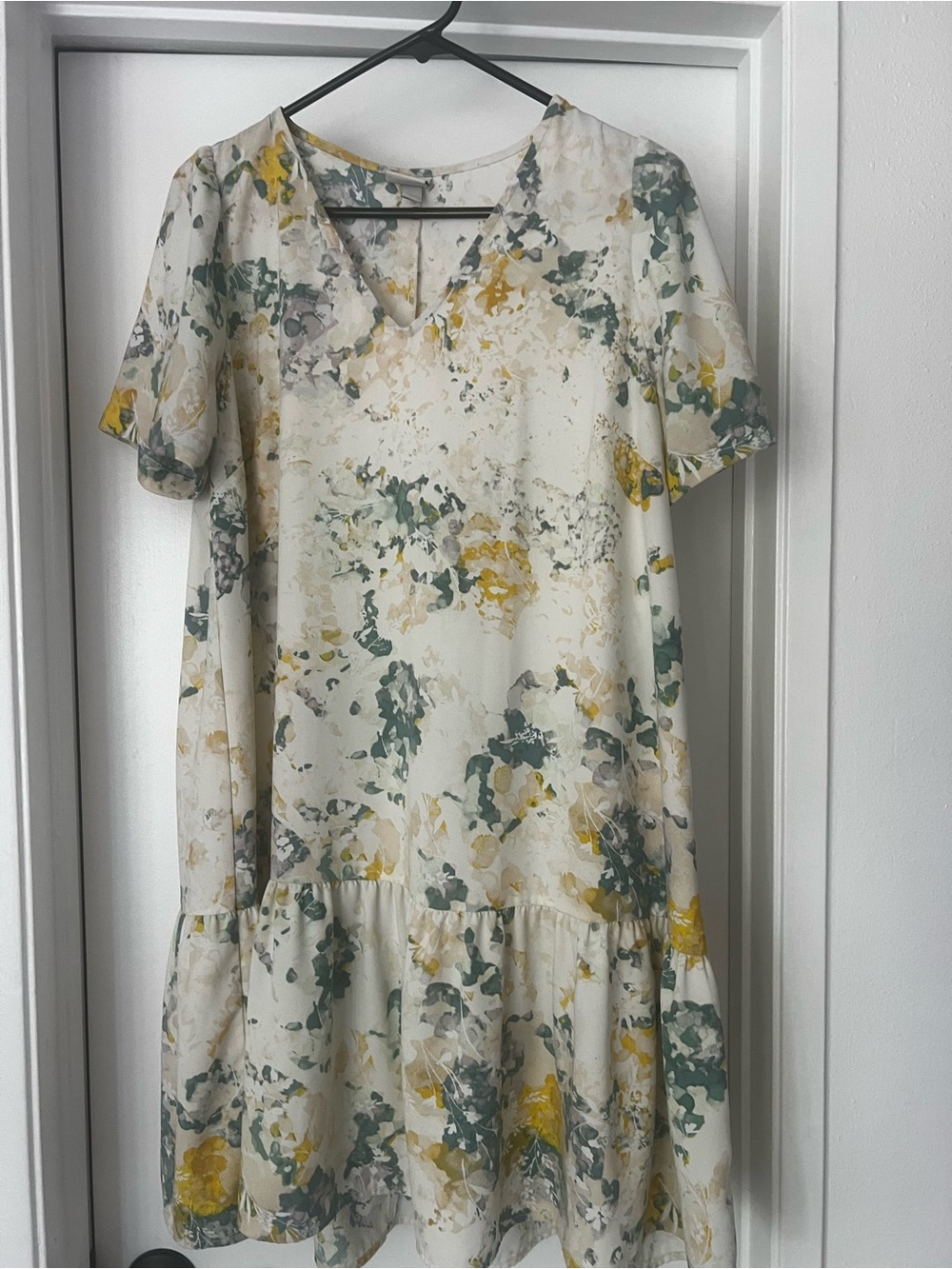 A New Day Women's Floral V-Neck Ruffle Hem Dress - Cream & Olive